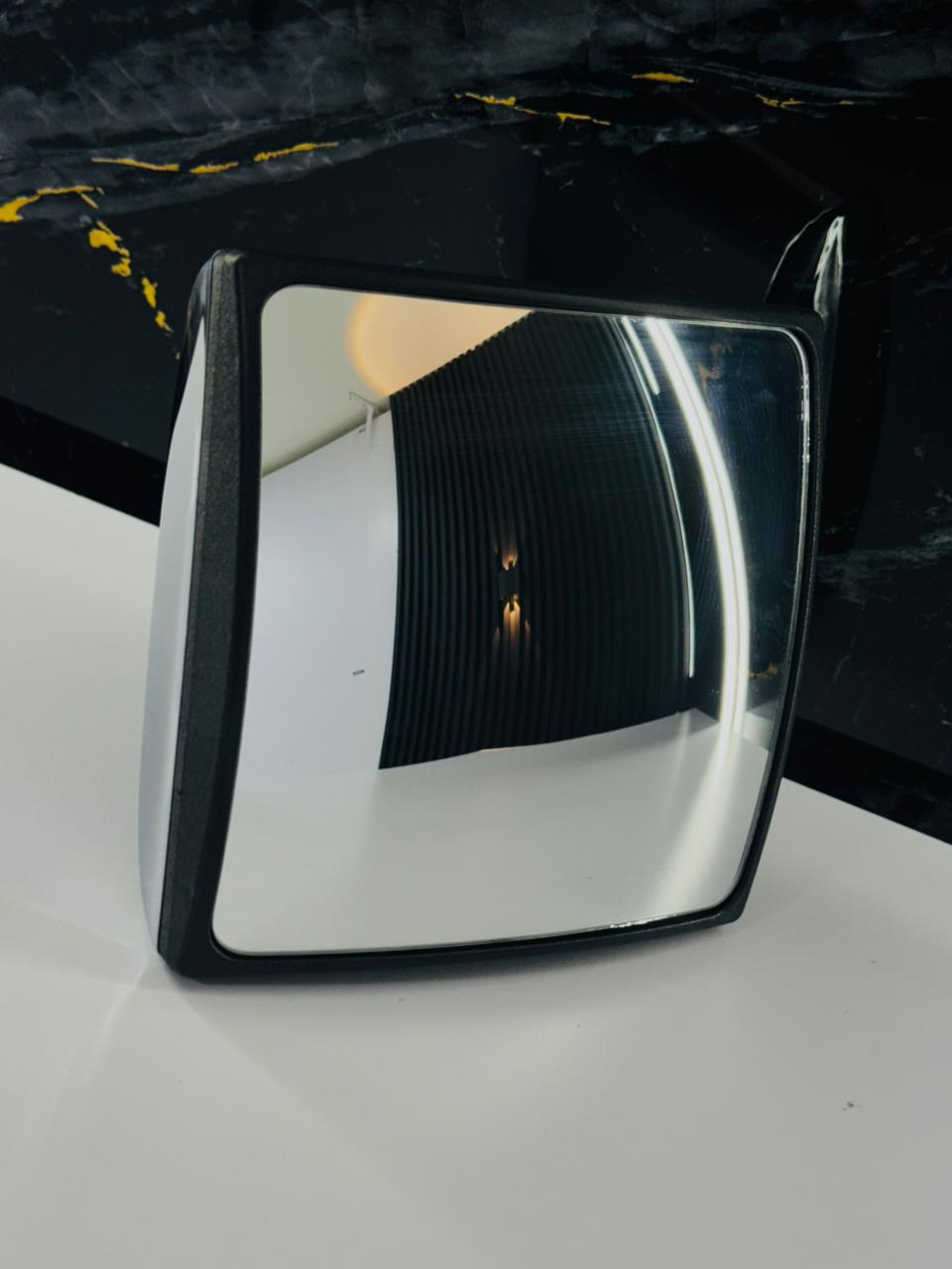 Espejo y accesorio para vehículo - modelo 03